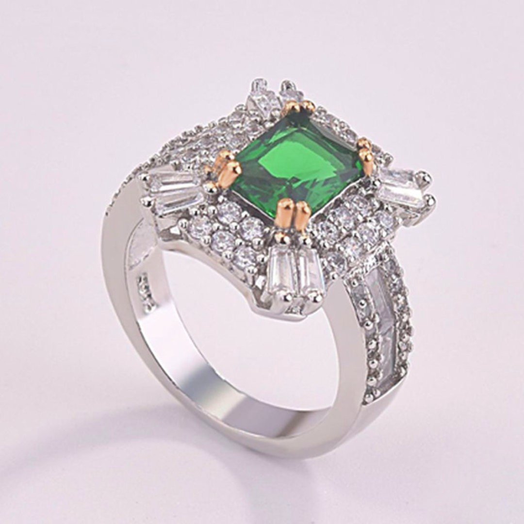 Magnificent Emerald 925 Sterling Silver Ring