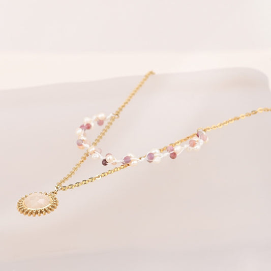 Elegante Boho-Halskette aus weißer Jade