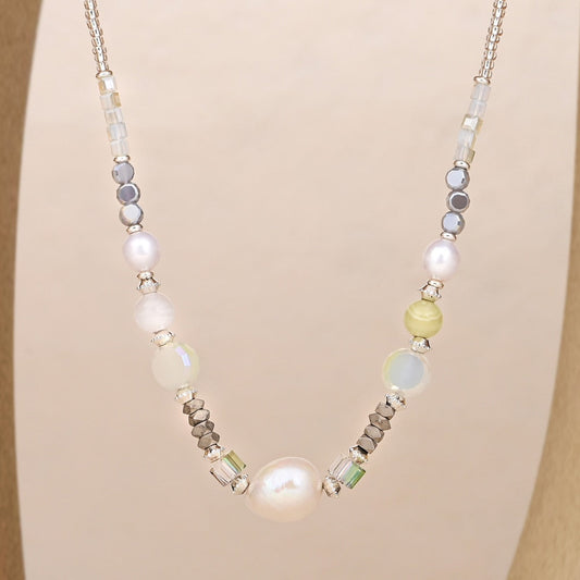 Elegant Boho Pearl Necklace
