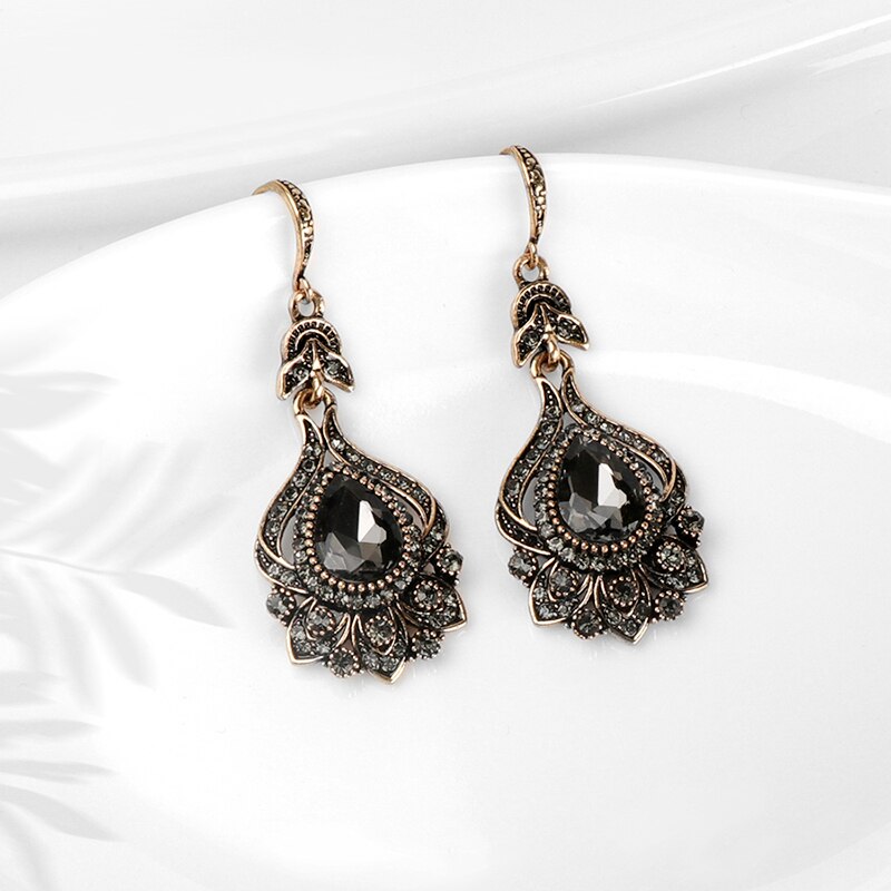 Vintage Gray Quartz Antique Gold Drop Earrings