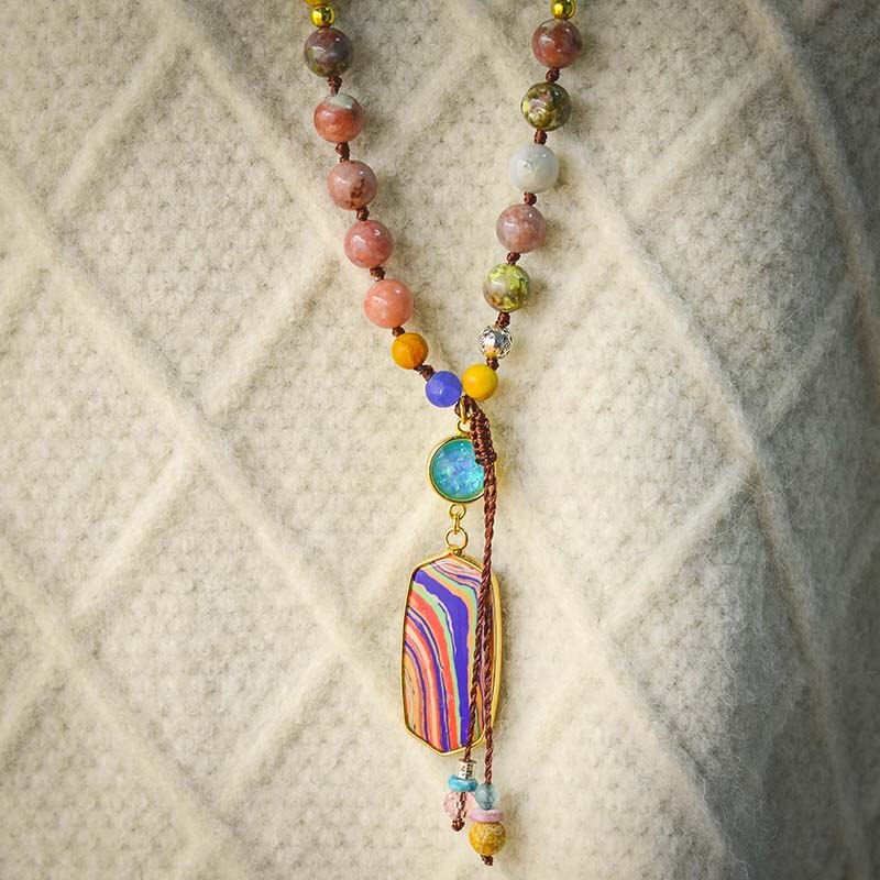 Natural Beads Knot Necklace