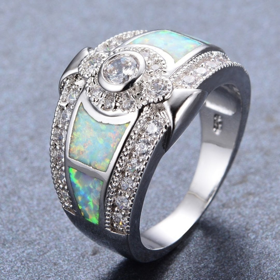 Schicker Vintage Opal & Zirkonia Ring
