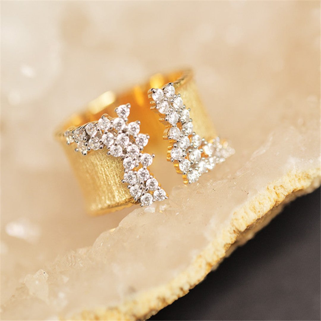 Stylish White Zircon Ring