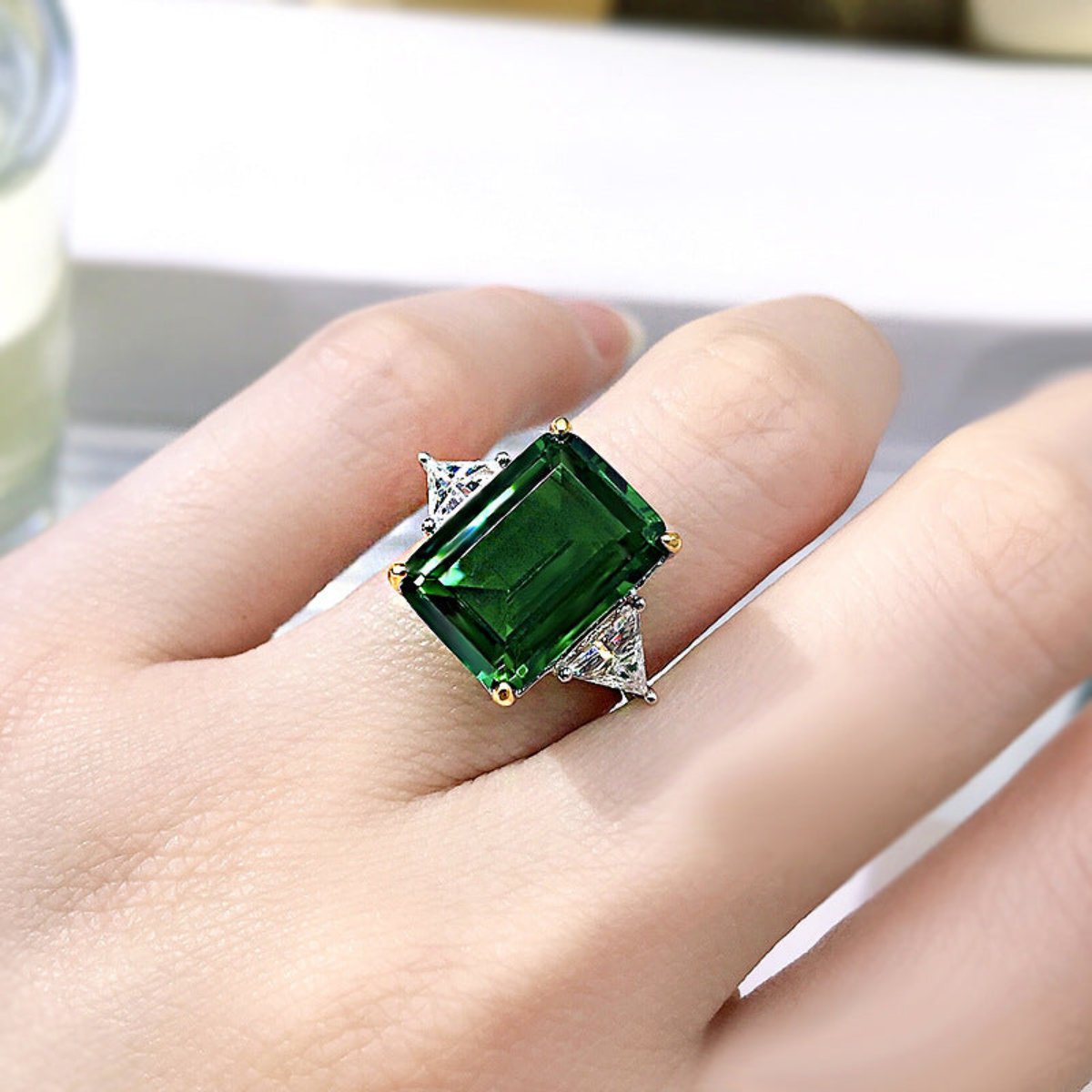 Luxury Emerald Sterling Silver Ring