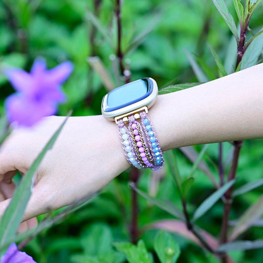 Boho-Uhrenarmband mit lila Steinen
