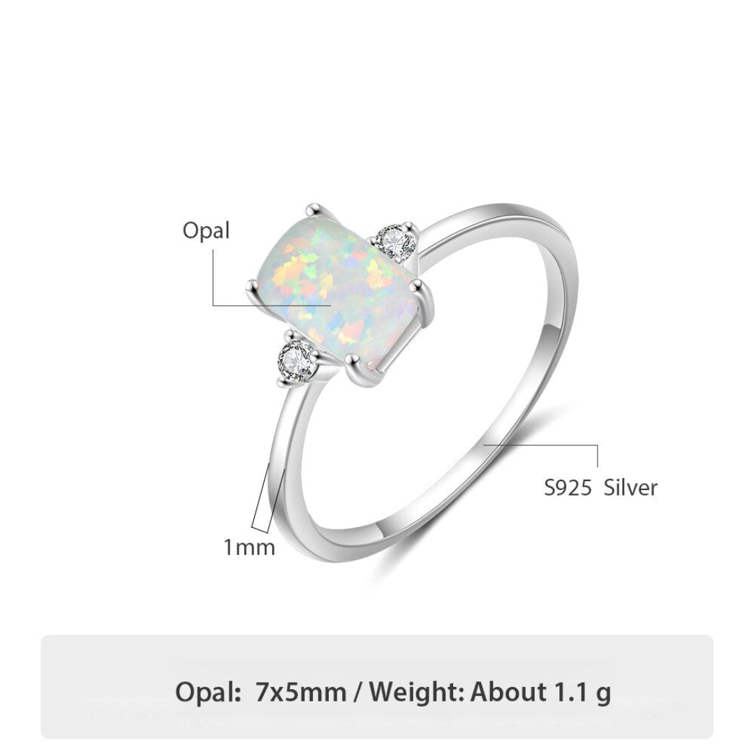 Elegant White Opal 925 Sterling Silver Ring