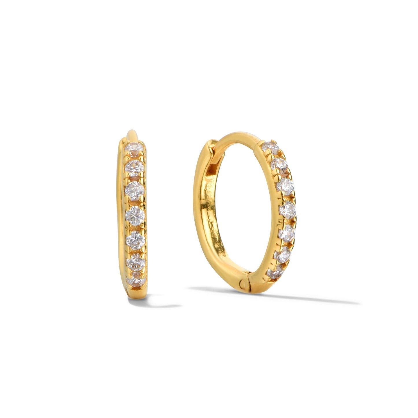 Creolen „Pave Huggie“ aus 24 Karat Gold Vermeil
