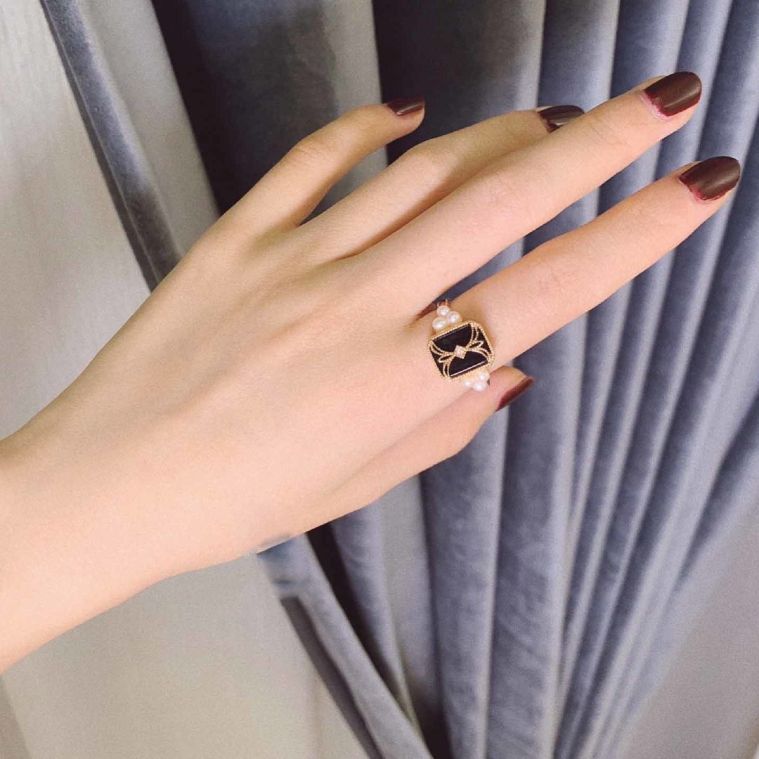 Verstellbarer Retro-Ring aus schwarzem Achat und Perle