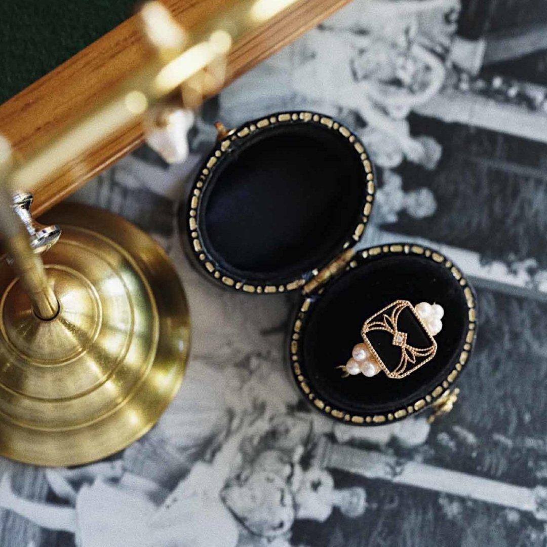 Verstellbarer Retro-Ring aus schwarzem Achat und Perle