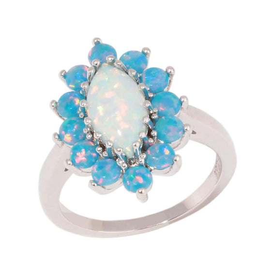 Versilberter Ring mit weißem und blauem Feueropal 