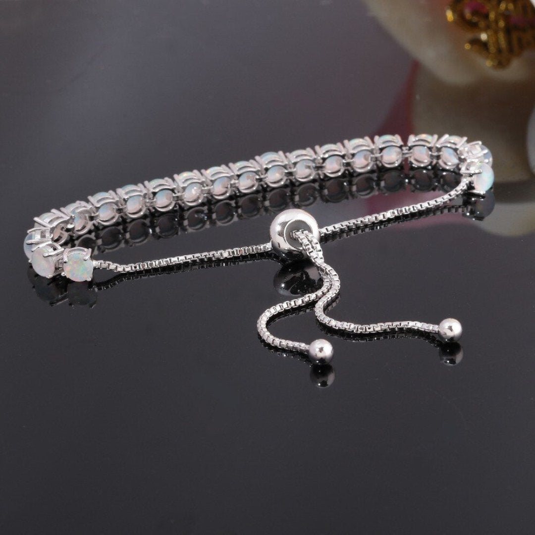 Spirituelles weißes Opal-Silberarmband 