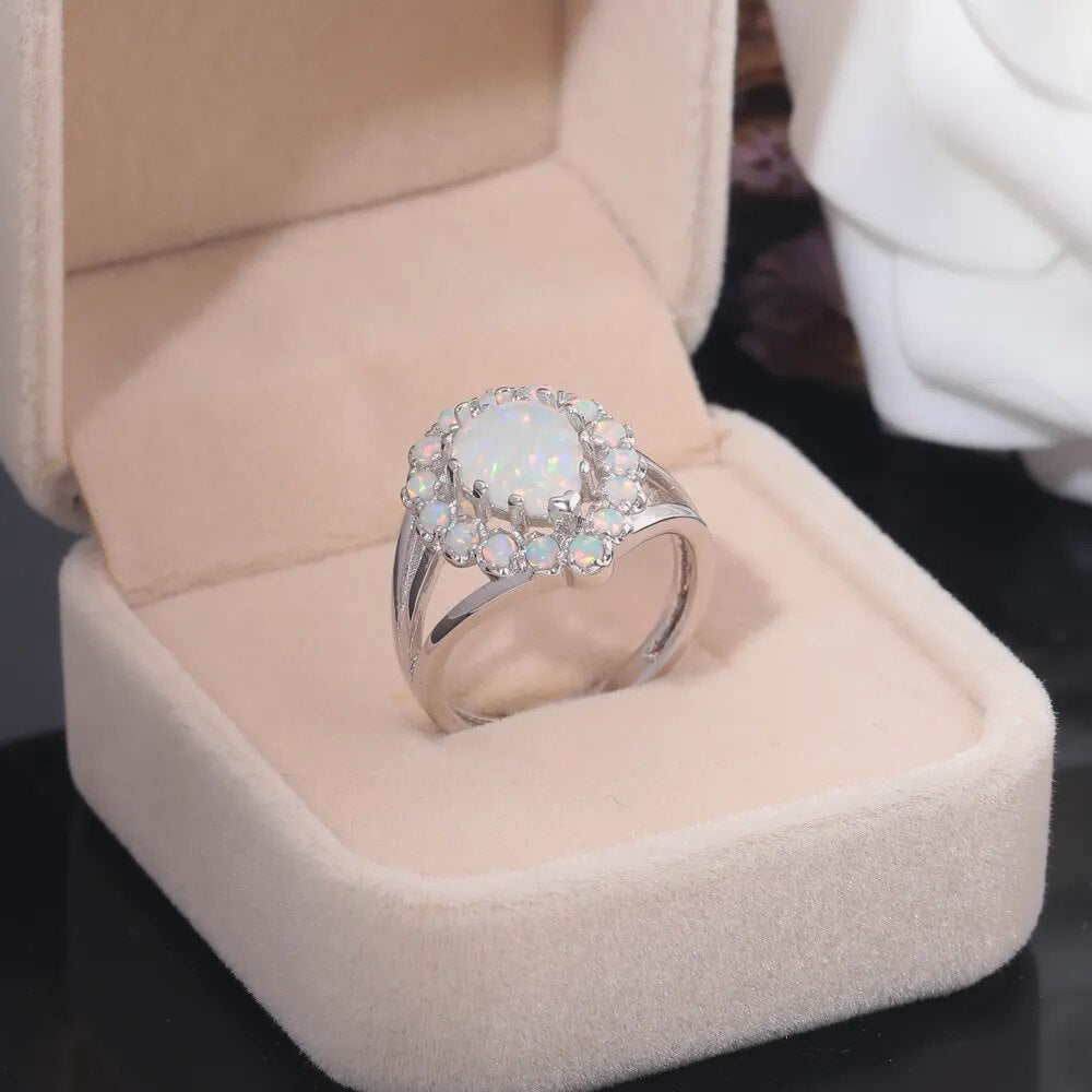 Vintage Royal Weißer Opal Versilberter Ring