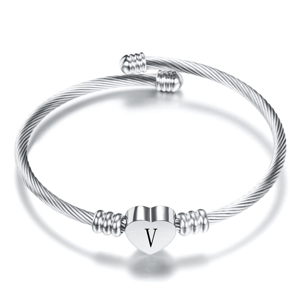 Buchstabenarmband