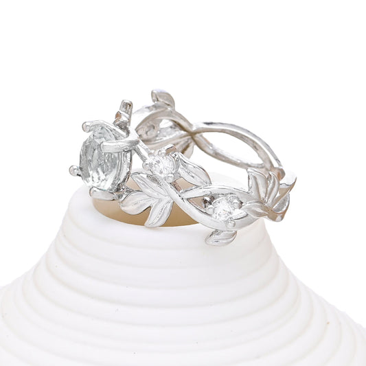 Enchanting White Flowers Rhinestone Ring