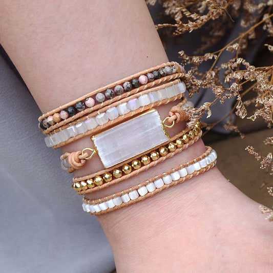 Spirituelles Wickelarmband aus Gipsstein 