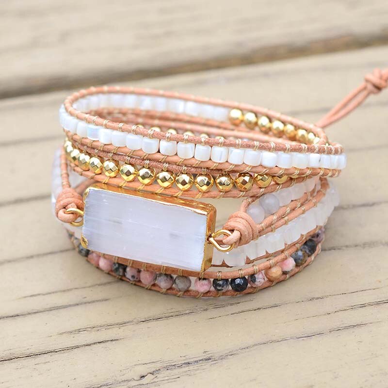 Spirituelles Wickelarmband aus Gipsstein 