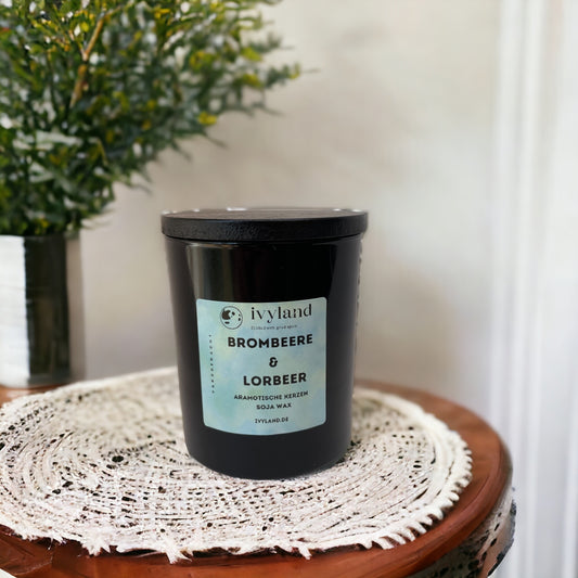 Ivyland  Brombeere & Lorbeer Aromatic Candle