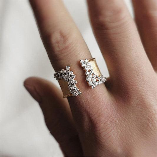 Stylish White Zircon Ring