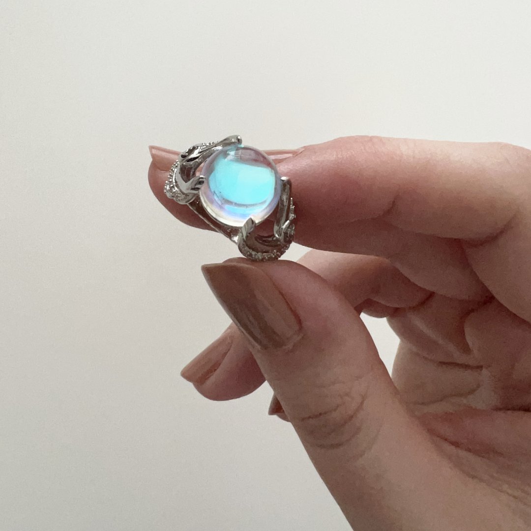 Vintage Moonstone Big Circular Cut Silver Ring