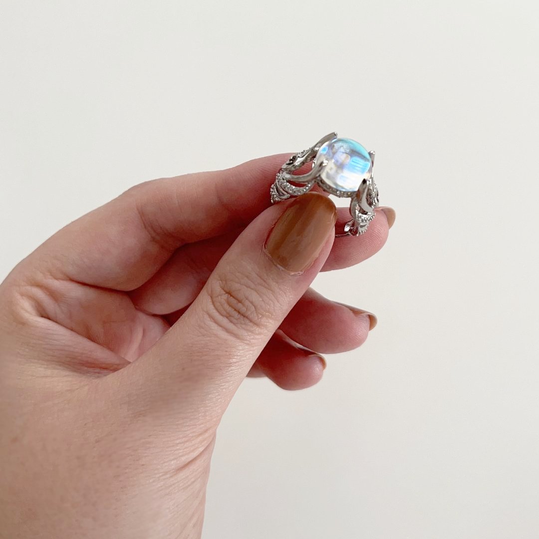 Vintage Moonstone Big Circular Cut Silver Ring