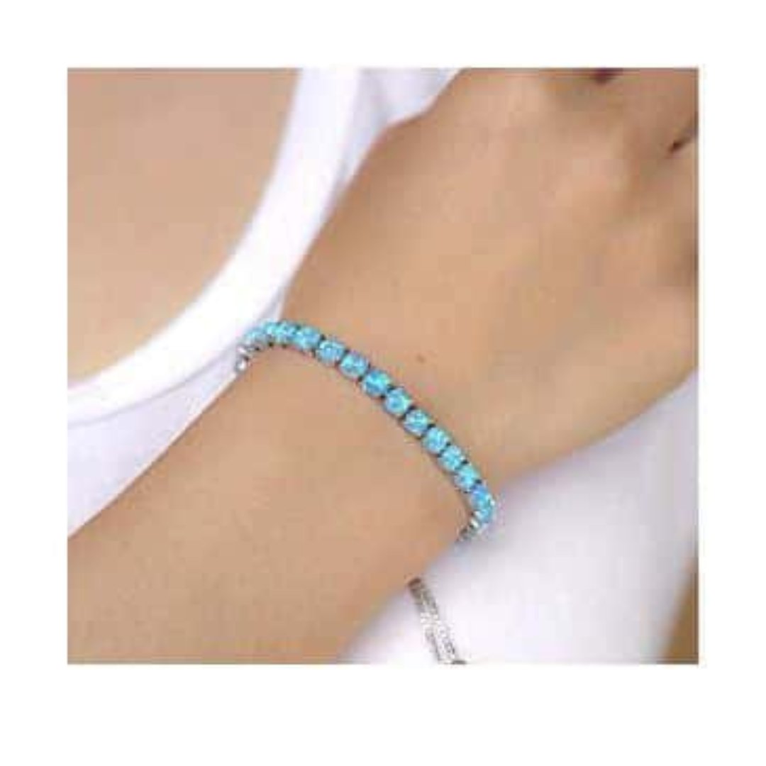 Blaues Feueropal-Silberarmband