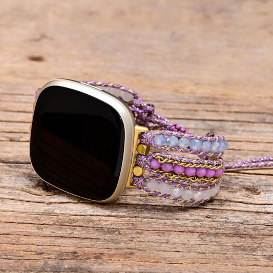 Boho-Uhrenarmband mit lila Steinen