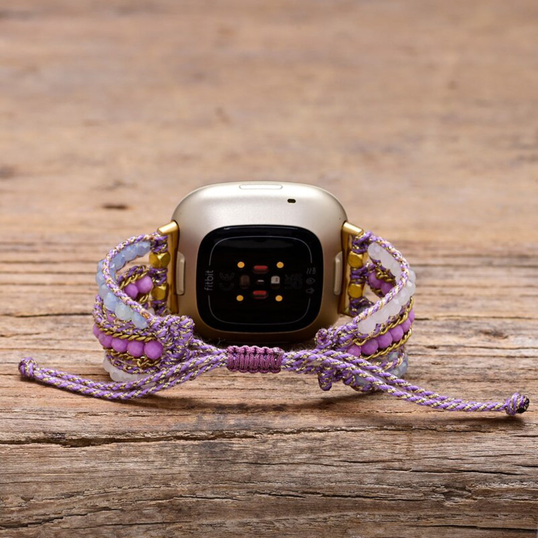 Boho-Uhrenarmband mit lila Steinen