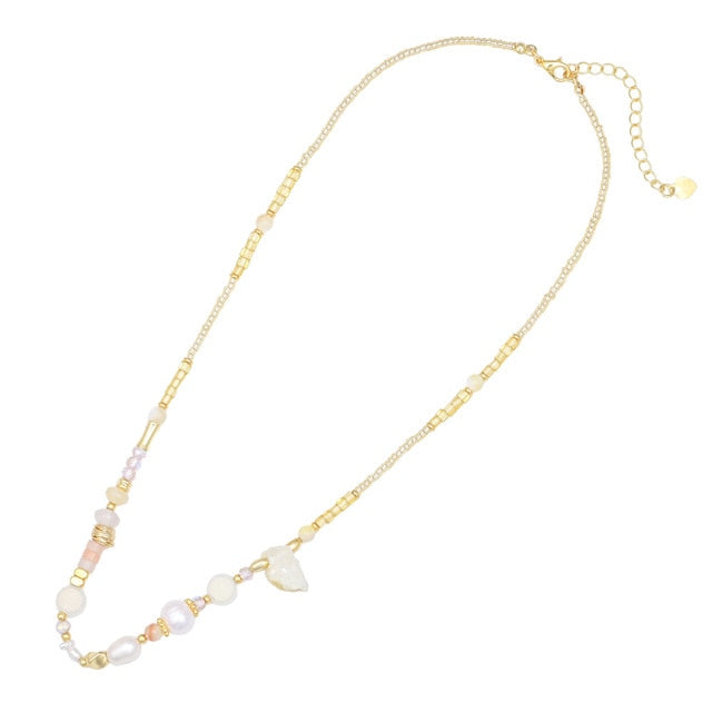 Elegante Boho Perlenkette
