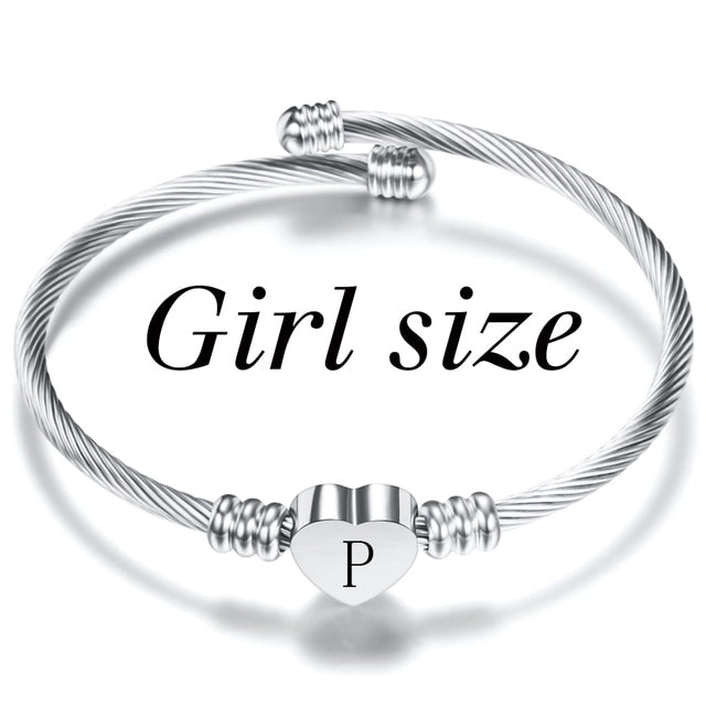 Buchstabenarmband