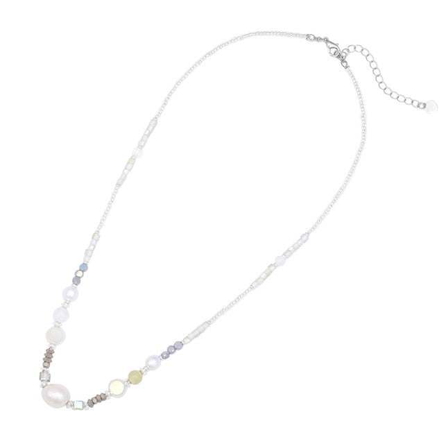 Elegante Boho Perlenkette