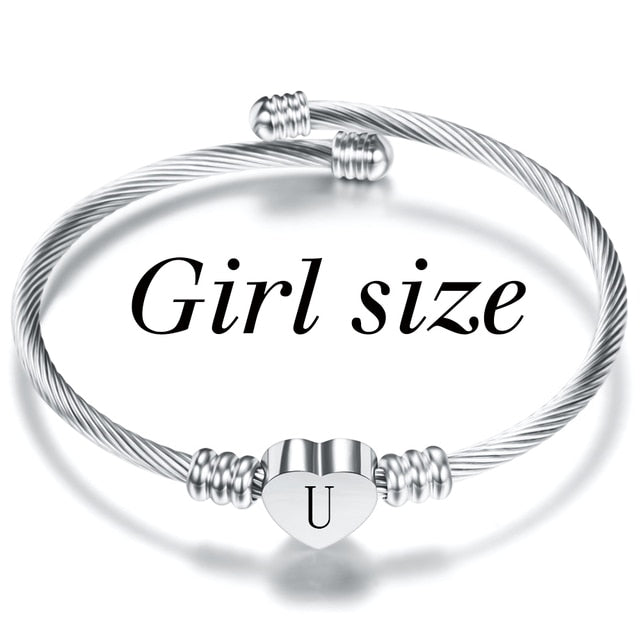Buchstabenarmband